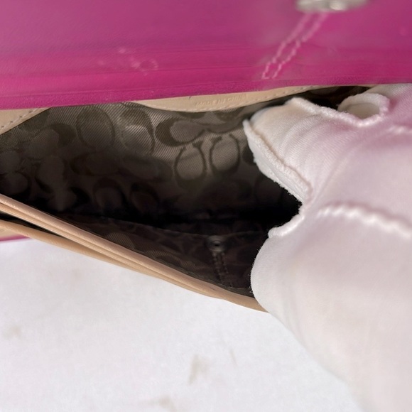 Coach Soho Pink Leather Long Buckle Wallet with Snap Closure Vachetta Interior - Picture 13 of 16